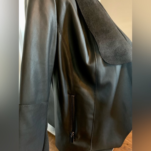 LN VERSATILE JACKET W/DRAPE DETAILING. OPEN FRONT, FRONT ZIP POCKETS, CUTE💞💞 - Picture 8 of 15